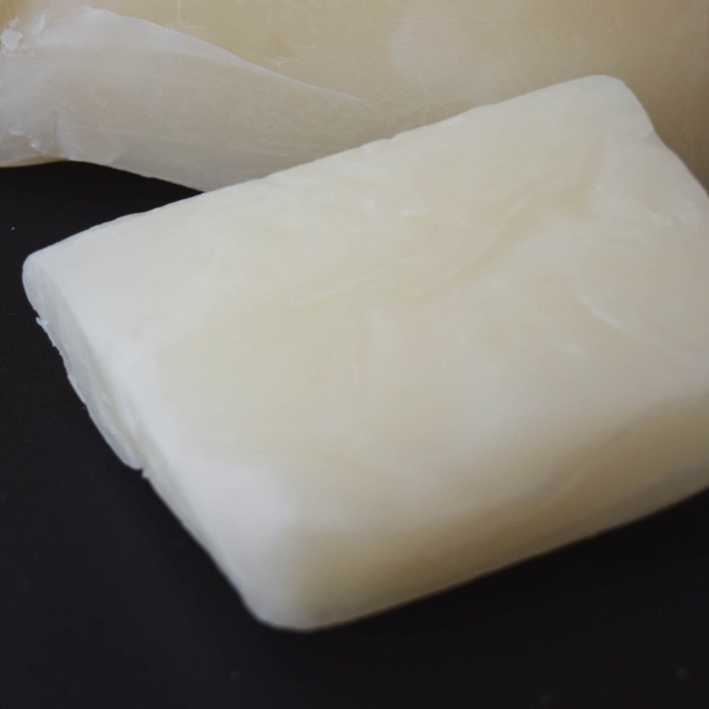 Soft Microcrystalline Wax | Versatile Wax for Candles, Cosmetics, and Industrial Applications (Korean Import)