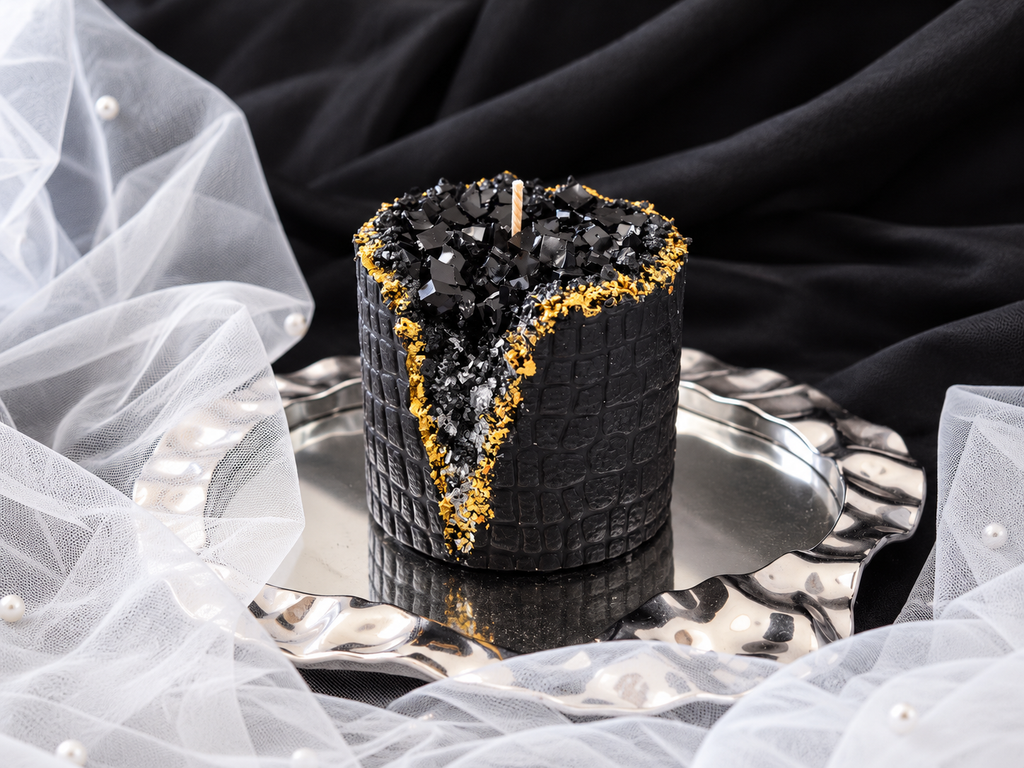 Black Geode Candle – Gold & Silver Sculptural Candle