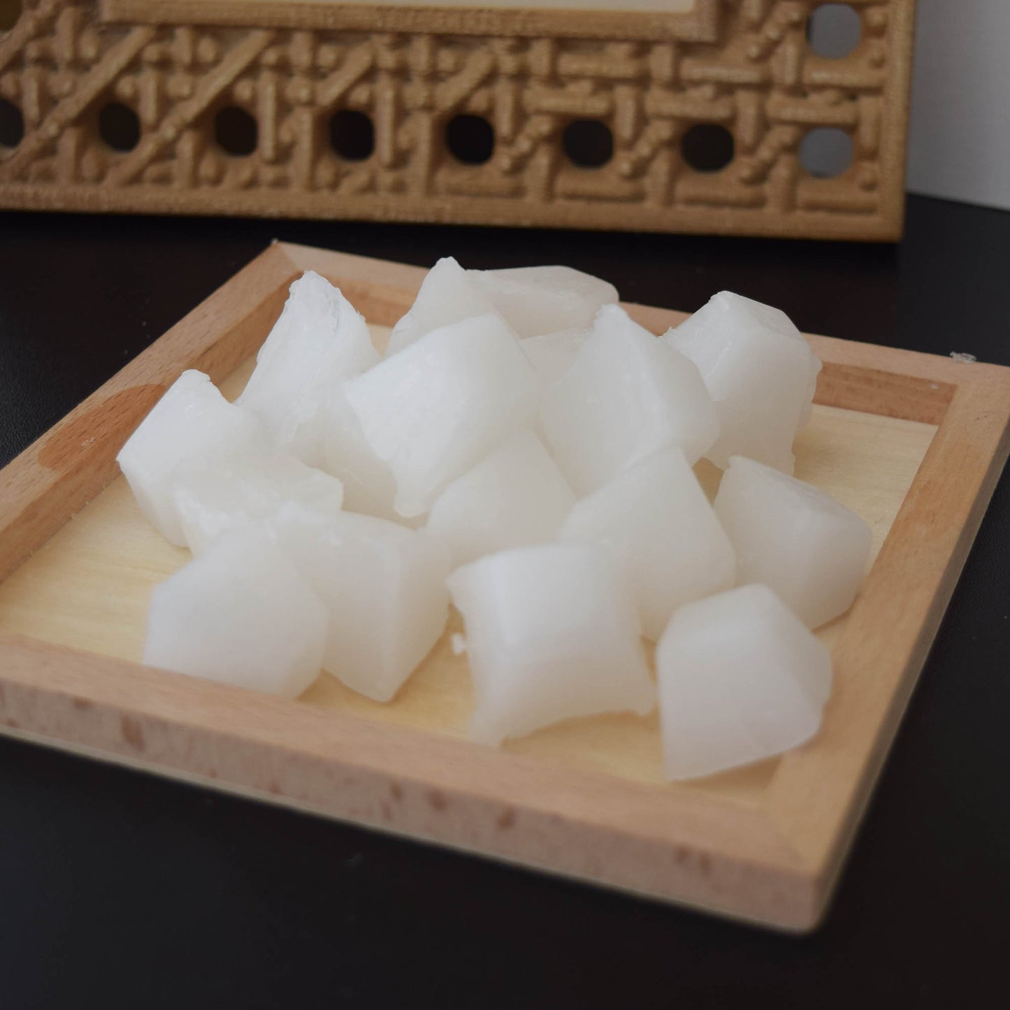 Soft Microcrystalline Wax | Versatile Wax for Candles, Cosmetics, and Industrial Applications（U)）