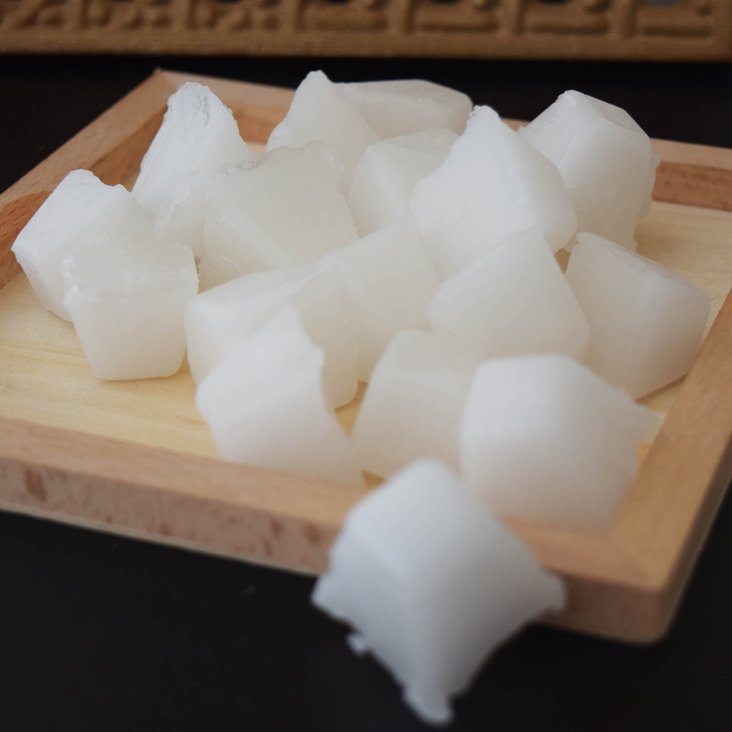 Soft Microcrystalline Wax | Versatile Wax for Candles, Cosmetics, and Industrial Applications（U)）